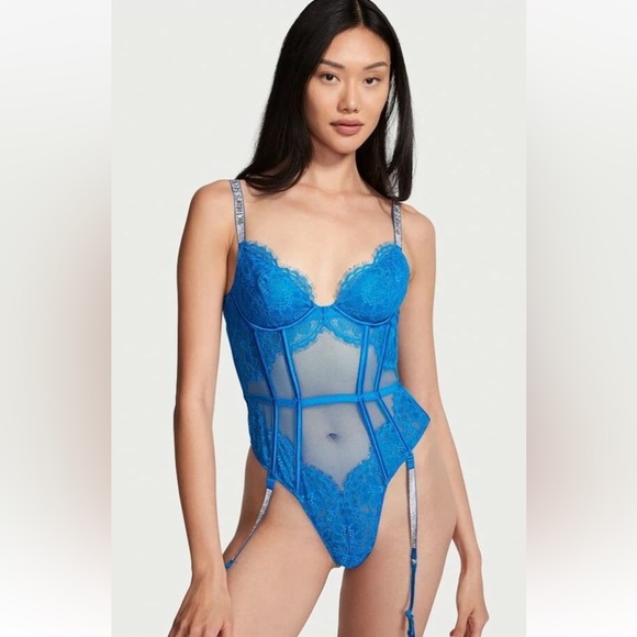 Victoria's Secret Very Sexy double shine strap lace teddy - Picture 4 of 6